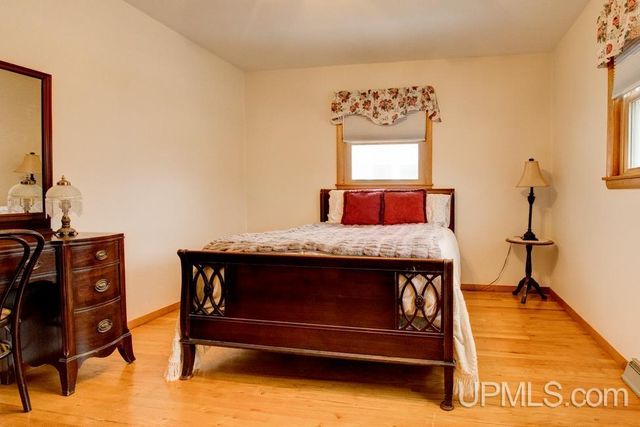 3021 16th Street, Menominee, MI 49858