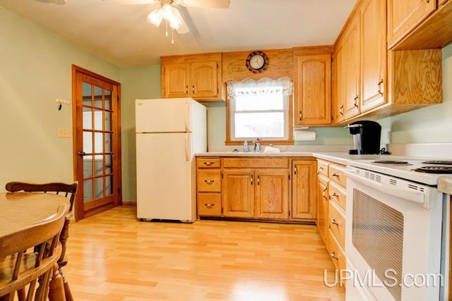 3021 16th Street, Menominee, MI 49858