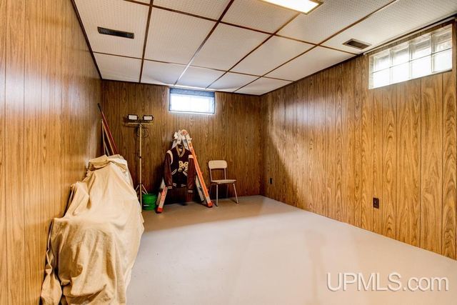 3021 16th Street, Menominee, MI 49858