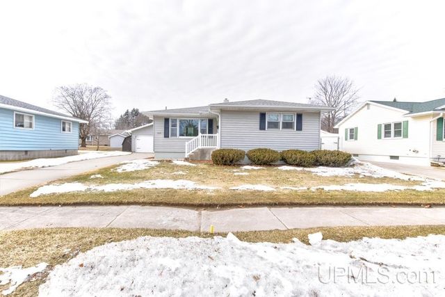 3021 16th Street, Menominee, MI 49858