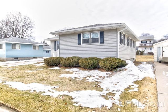 3021 16th Street, Menominee, MI 49858
