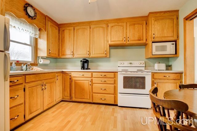 3021 16th Street, Menominee, MI 49858