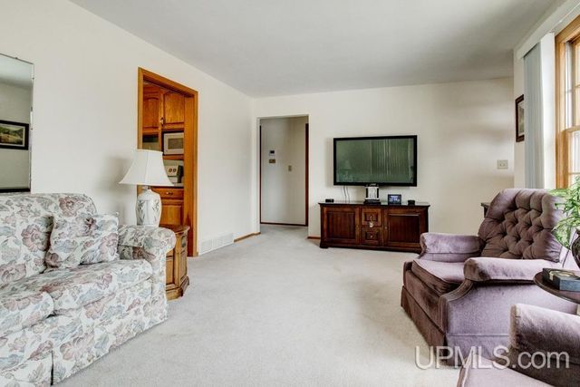 3021 16th Street, Menominee, MI 49858