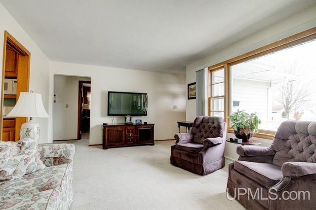 3021 16th Street, Menominee, MI 49858