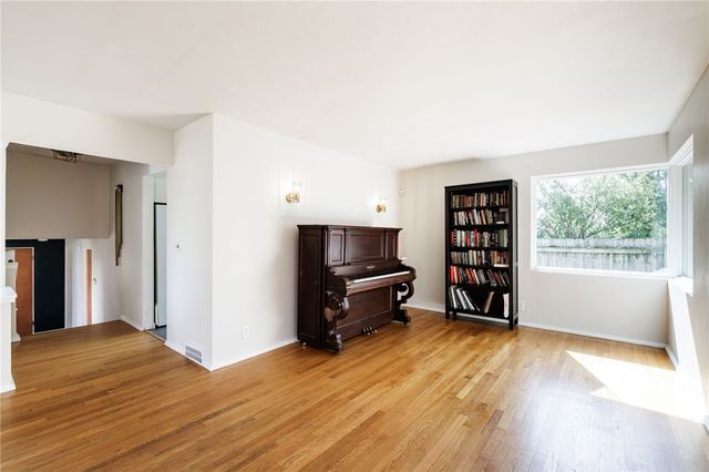 437 Landing Road North, Brighton, NY 14625