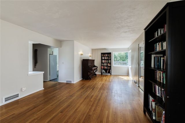 437 Landing Road North, Brighton, NY 14625