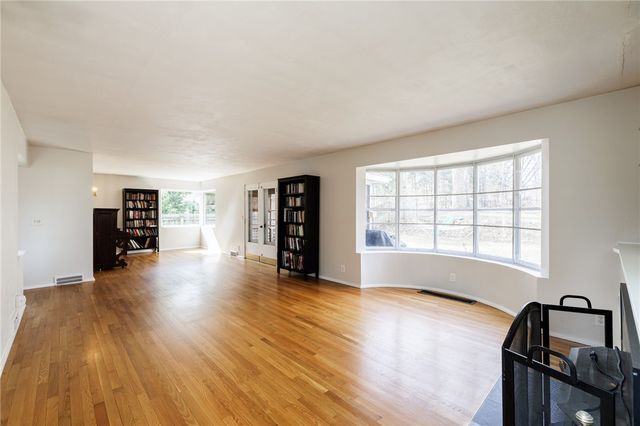 437 Landing Road North, Brighton, NY 14625