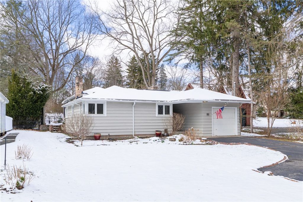 437 Landing Road North, Brighton, NY 14625