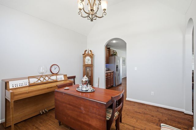 465 Old 25 Loop Road, Castalian Springs, TN 37031