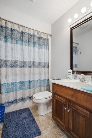 465 Old 25 Loop Road, Castalian Springs, TN 37031