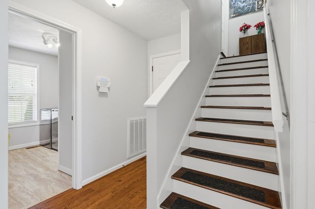 465 Old 25 Loop Road, Castalian Springs, TN 37031