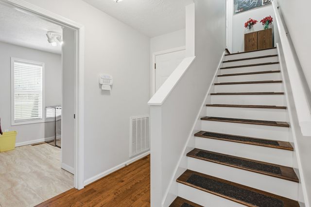 465 Old 25 Loop Road, Castalian Springs, TN 37031