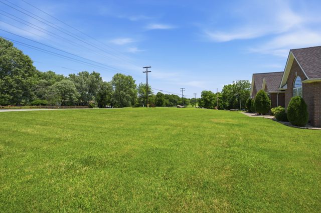 465 Old 25 Loop Road, Castalian Springs, TN 37031