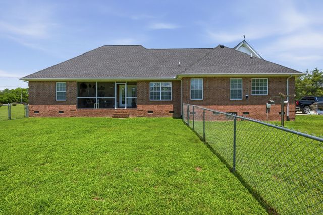 465 Old 25 Loop Road, Castalian Springs, TN 37031
