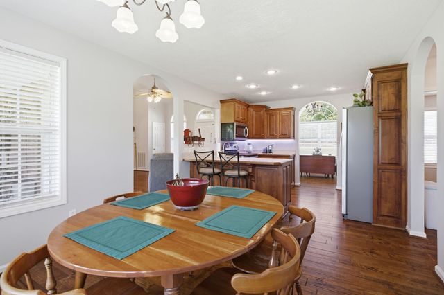465 Old 25 Loop Road, Castalian Springs, TN 37031