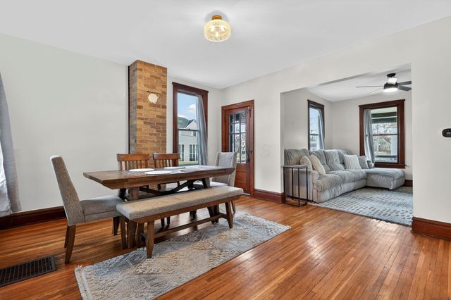 94 W Waterloo Street, Canal Winchester, OH 43110