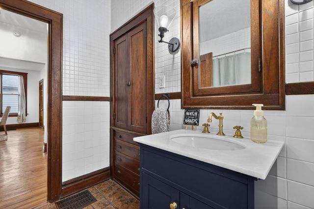 94 W Waterloo Street, Canal Winchester, OH 43110