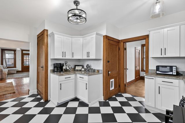 94 W Waterloo Street, Canal Winchester, OH 43110