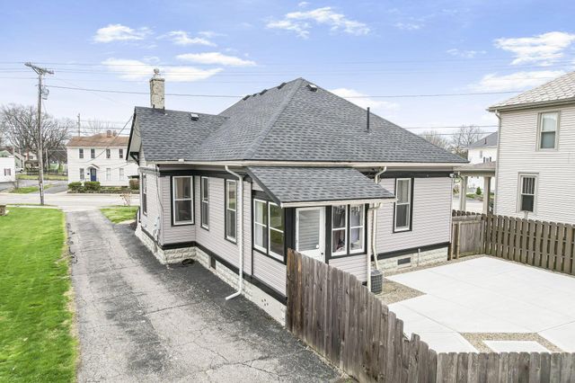 94 W Waterloo Street, Canal Winchester, OH 43110