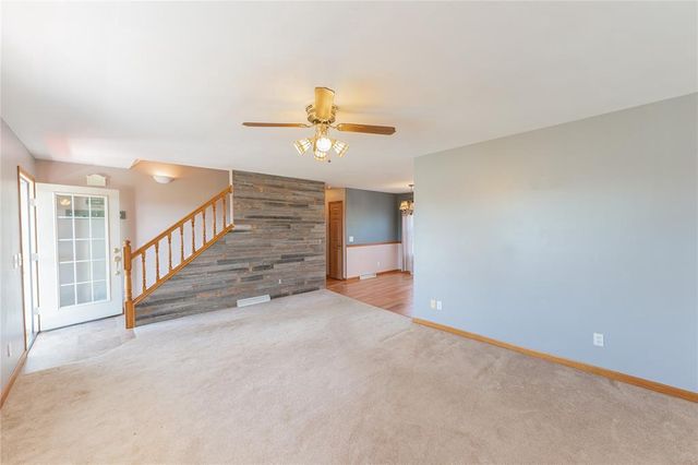 30694 County Highway, Elroy, WI 53929