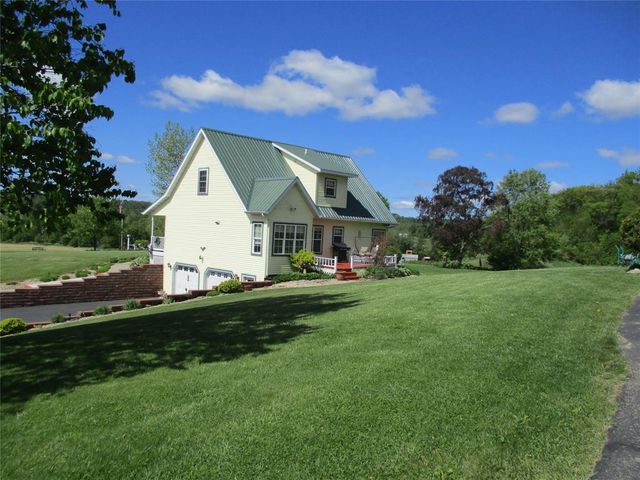 30694 County Highway, Elroy, WI 53929