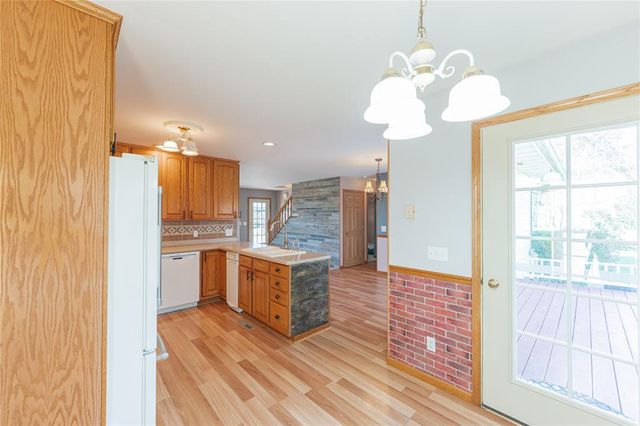 30694 County Highway, Elroy, WI 53929