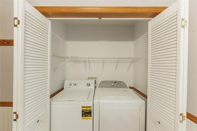 30694 County Highway, Elroy, WI 53929