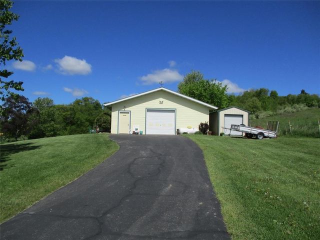 30694 County Highway, Elroy, WI 53929