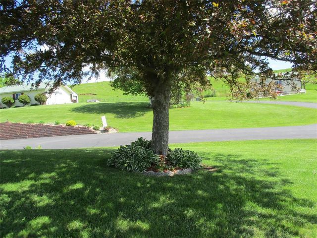 30694 County Highway, Elroy, WI 53929