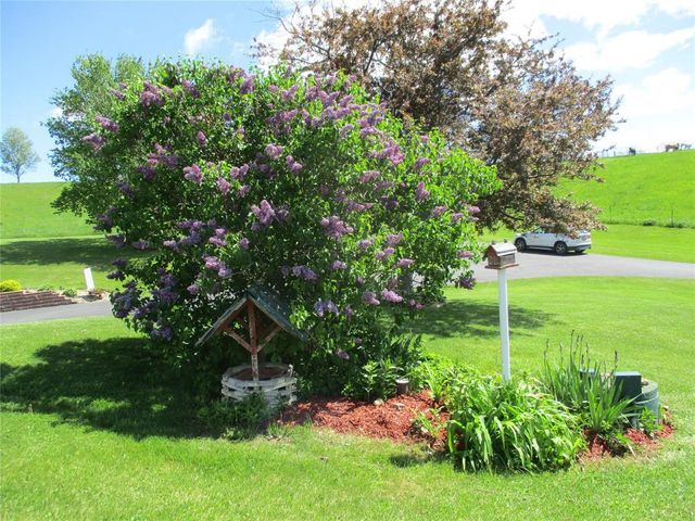 30694 County Highway, Elroy, WI 53929