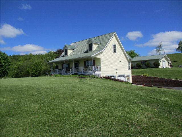 30694 County Highway, Elroy, WI 53929