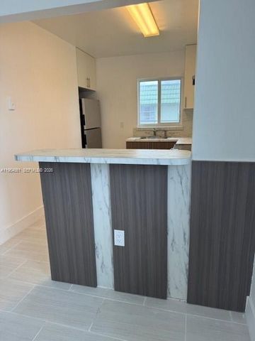 800 NW 44th Ave 4, Miami, FL 33126