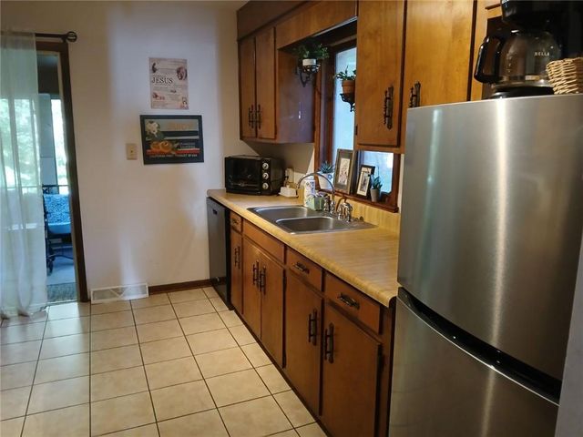 707 Campbell Town Road, Walhalla, SC 29691