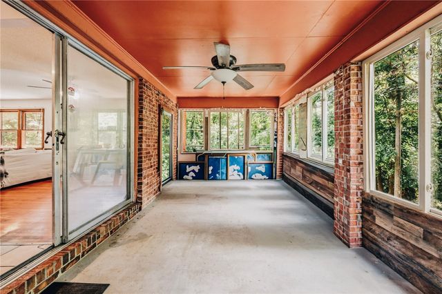 707 Campbell Town Road, Walhalla, SC 29691
