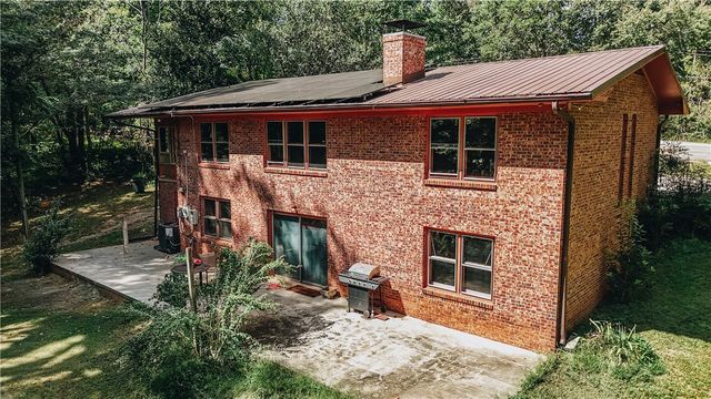 707 Campbell Town Road, Walhalla, SC 29691