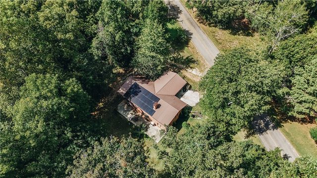 707 Campbell Town Road, Walhalla, SC 29691