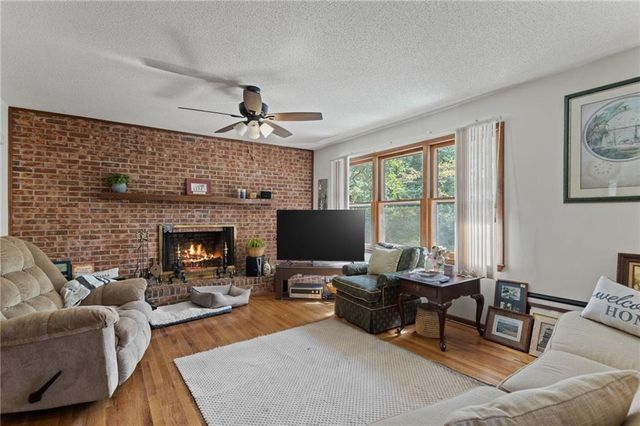 707 Campbell Town Road, Walhalla, SC 29691