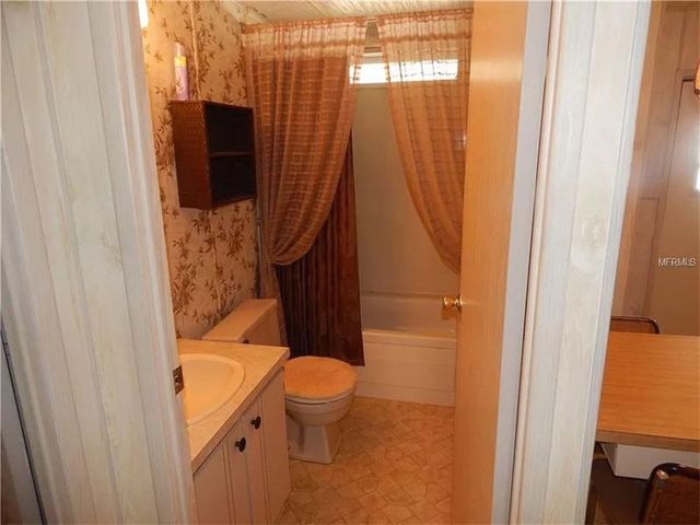 498 LONGWOOD DRIVE, Venice, FL 34285