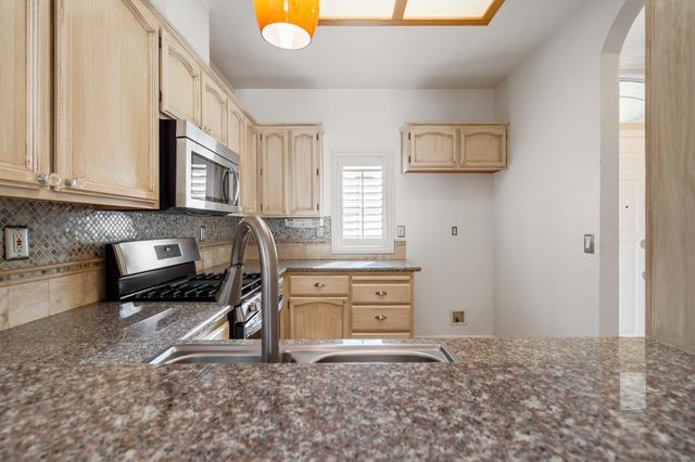 757 Hatherden Ct, Folsom, CA 95630