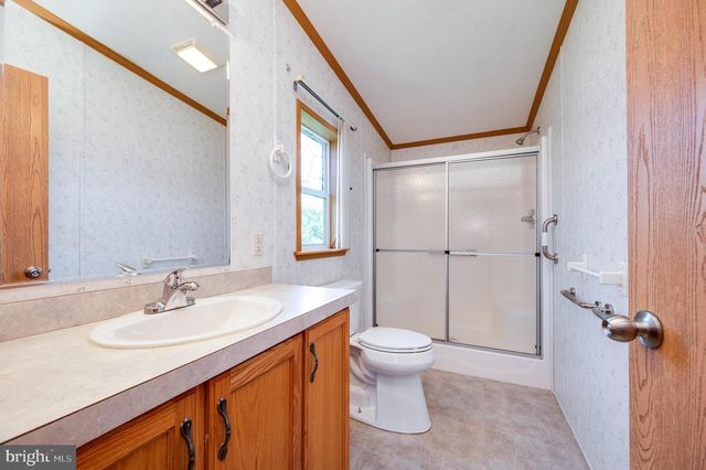 69 BAUER DR, Lebanon, PA 17046