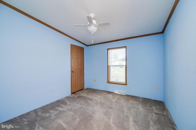 69 BAUER DR, Lebanon, PA 17046