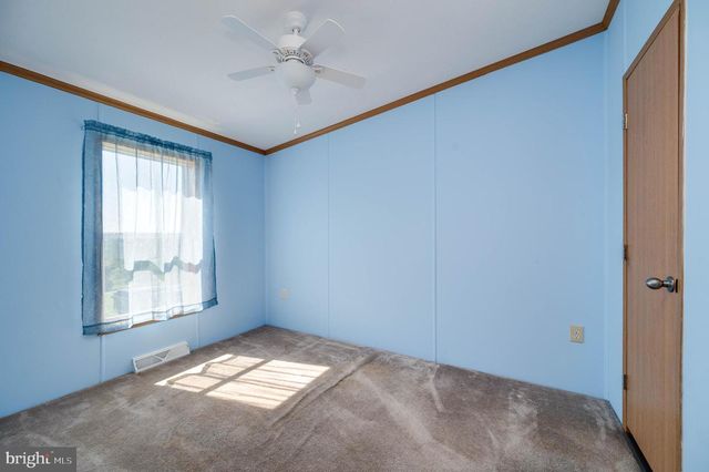 69 BAUER DR, Lebanon, PA 17046