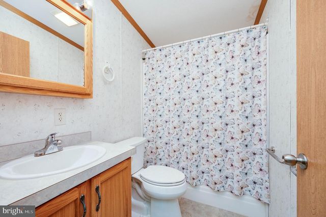 69 BAUER DR, Lebanon, PA 17046
