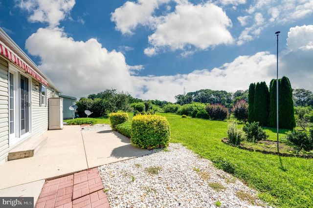 69 BAUER DR, Lebanon, PA 17046