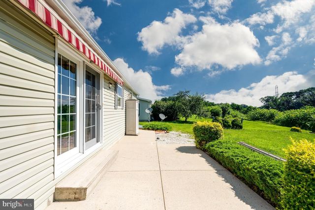 69 BAUER DR, Lebanon, PA 17046