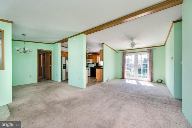 69 BAUER DR, Lebanon, PA 17046