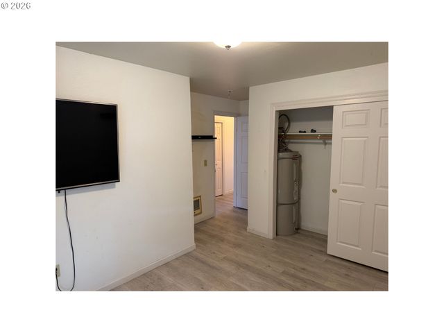 9230 Se DIVISION St 206, Portland, OR 97266