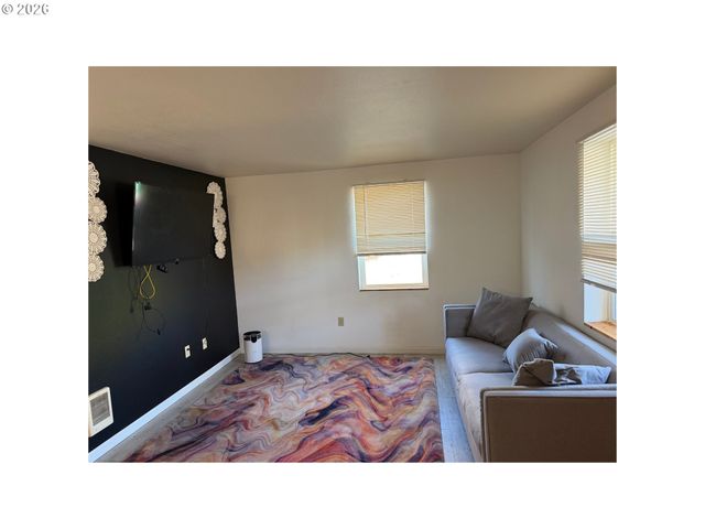 9230 Se DIVISION St 206, Portland, OR 97266