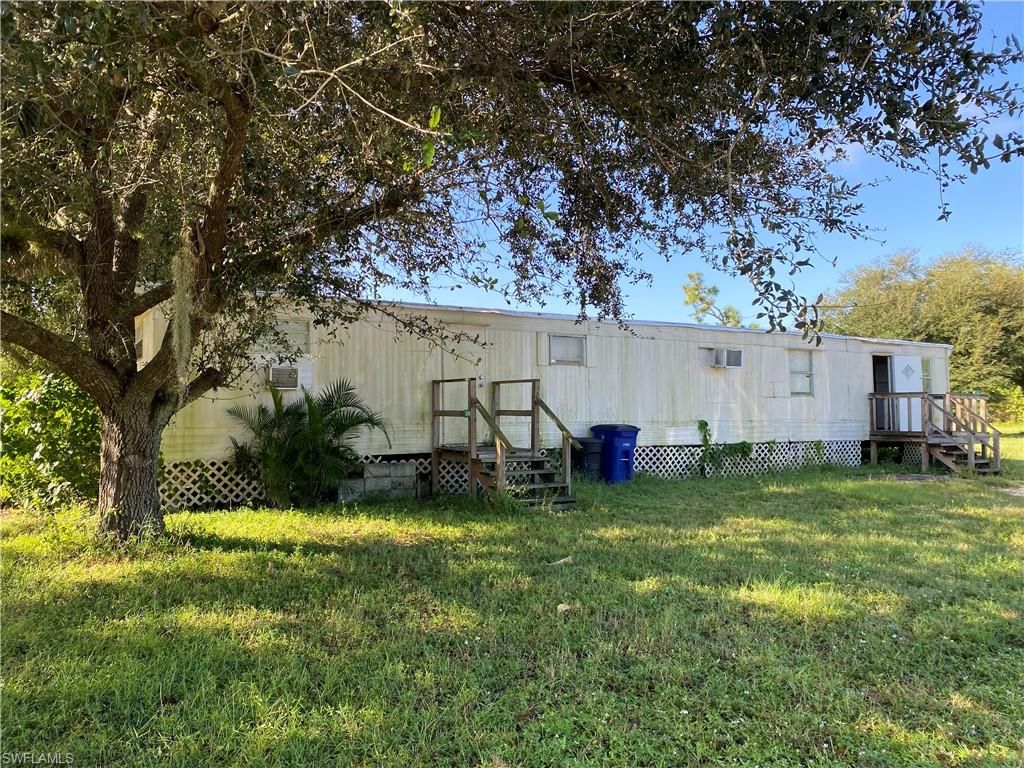 7814 Breeze DR, North Fort Myers, FL 33917