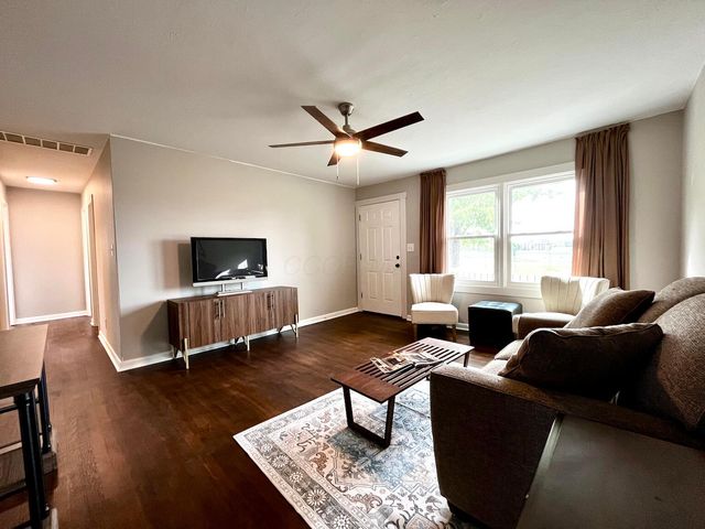 480 Carolyn Road, Washington Court House, OH 43160